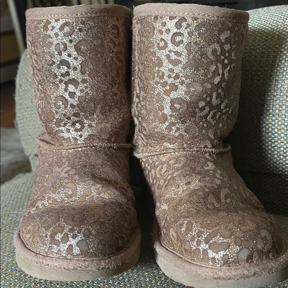 Leopard Print tan and sparkly UGG boots used size big kid’s 4